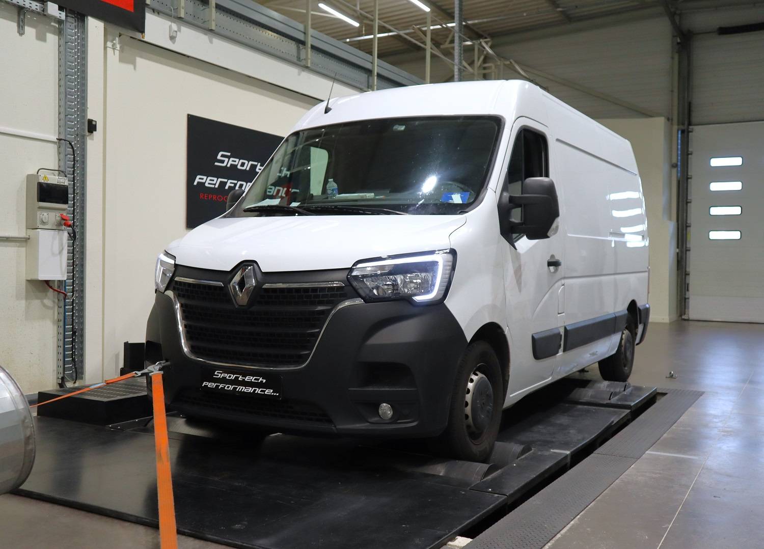 Faire reprogrammer un véhicule utilitaire pour moins consommer près de Lyon